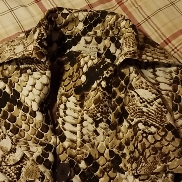 Jacket w/tie - Picture 2 of 4